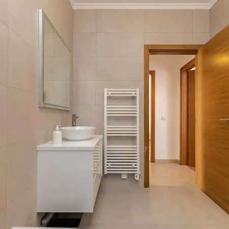 New!! T2 Centro - Detras Dos Alamos Apartment *